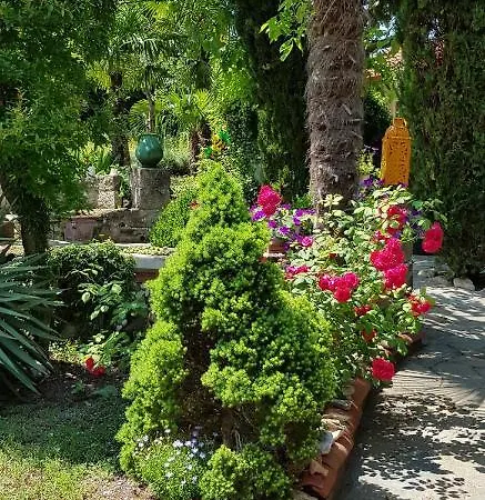 בית נופש Athonia *